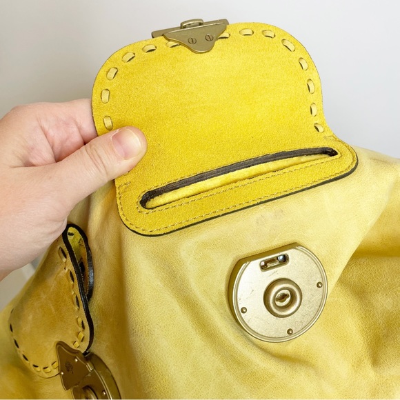 Mulberry Yellow Leather Hobo Bag Gold Buckle Hardware - Picture 14 of 16